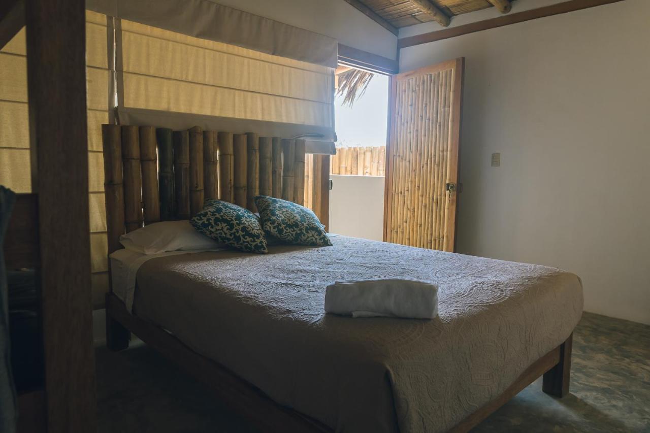 Vistazul Hotel Vichayito Buitenkant foto